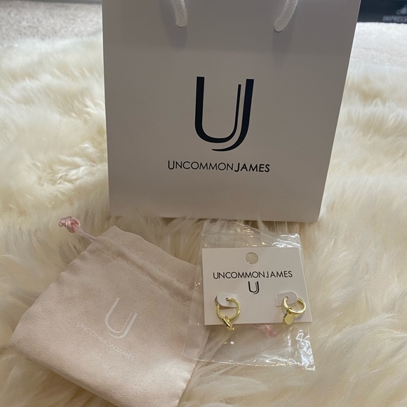 Uncommon James: Lips Sealed Huggies Earrings - Picture 10 of 12